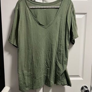 Ava & Viv Olive V-Neck Short Sleeve Top